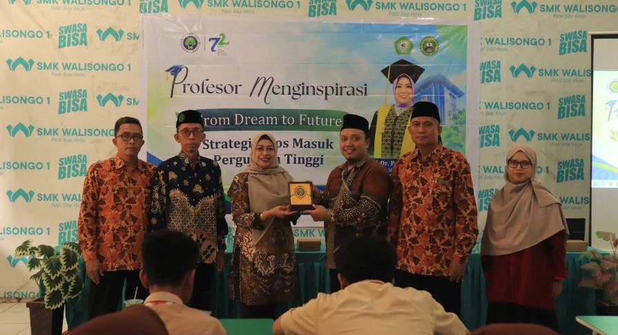 seminar motivasi bertajuk "Profesor Menginspirasi: From Dream to Future".